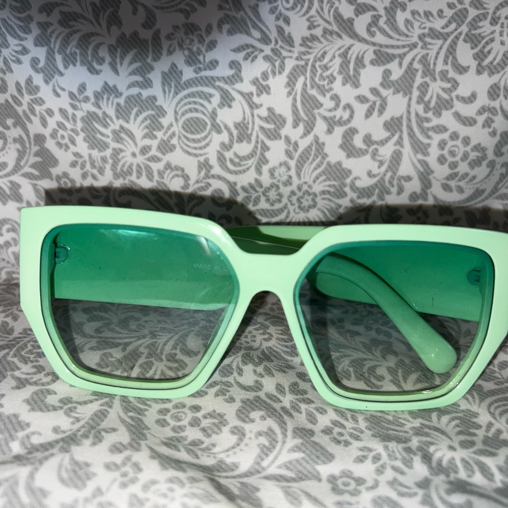 Sun glasses